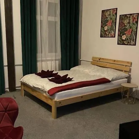 Arboretum 3*
